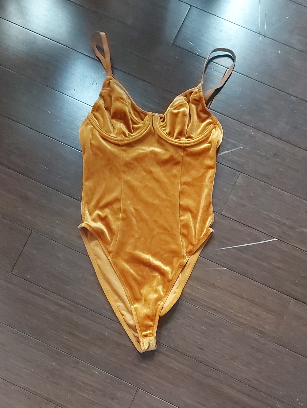 Forever 21 Velvet Bodysuit in Gold